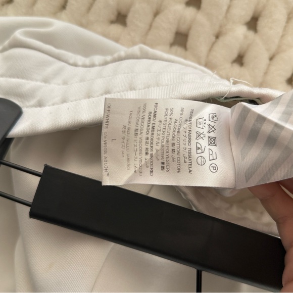 OFF-WHITE Men’s Pants - Picture 10 of 10